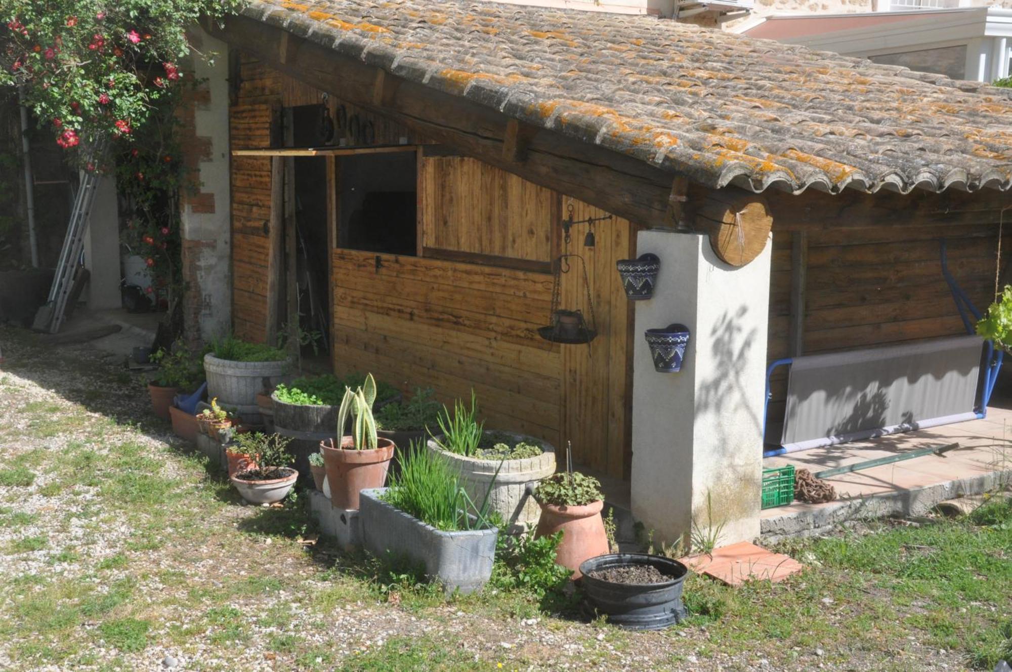 מלון Entraigues-sur-la-Sorgue La Ferme De Tonton Jules 2 מראה חיצוני תמונה